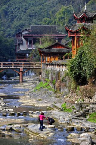 形容乡村景色优美的句子（形容乡村生活恬静美好的说说）