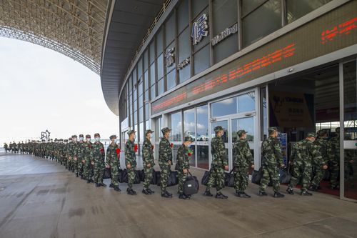 追梦者（离开舒适区，踏上未知之旅）
