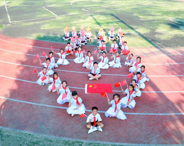 小学生国庆节祝福祖国
