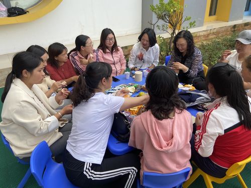 最可爱的老师作文800字作文（《我最可爱的老师——一段难忘的教育旅程》）