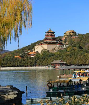 风和日丽写景的作文（《以风和日丽，春光明媚为背景，描写一个关于爱情和友情的小故事》）