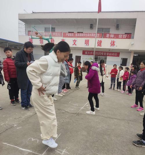 以挑战自我的快乐为话题的作文题目（《挑战自我，尝试快乐》）