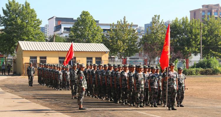 高一新生军训励志语录（以2023高一新生军训口号为主题的短句）