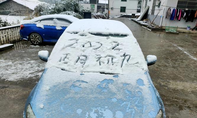 抖音下雪超级火的句子抖音最美下雪文案（雪落人间，美不胜收）