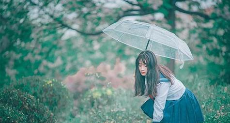 有关雨天的心情经典句子的好句摘抄（雨天诉说心情）